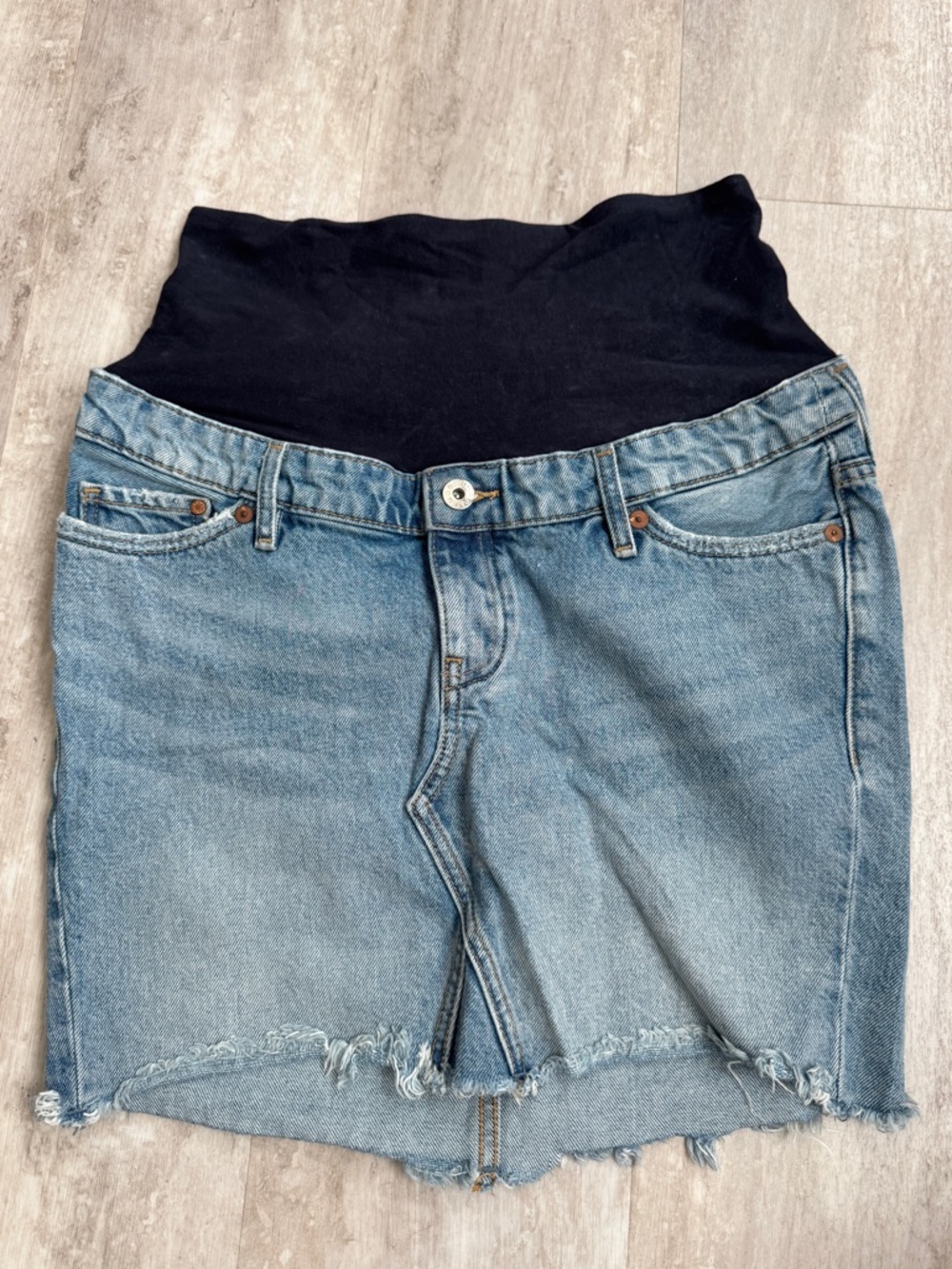 H&M Maternity Mini Jean skirt